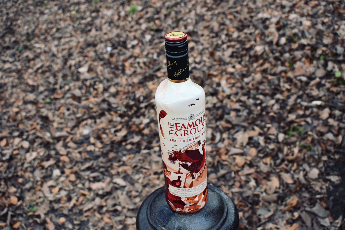 dramantedrinks's tweet photo. Famous Grouse Limited Edition Design 🥃🎅🏽

Get your hands on it whilst you can! 

#famousgrouse #whisky #limitededition #design #limitededitiondesign #weekend #drinks #christmas https://t.co/wPXO1vAAha