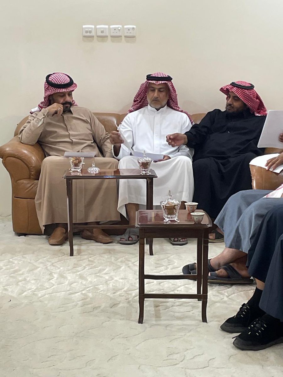 qurandhariyah's tweet photo. جمعية تحفيظ القرآن الكريم بضرية برئاسة الاستاذ ناصر الكثيري عقدت اجتماع الجمعية العمومية لانتخاب مجلس الادارة  حيث تم تشكيل لجنه انتخابيه من خارج موظفين الجمعية مكونة من الاستاذ طالب خربوش رئيساً وعضوية الاستاذين  عقاب الراشد و عامر النايف https://t.co/Rqv0MCEiAw