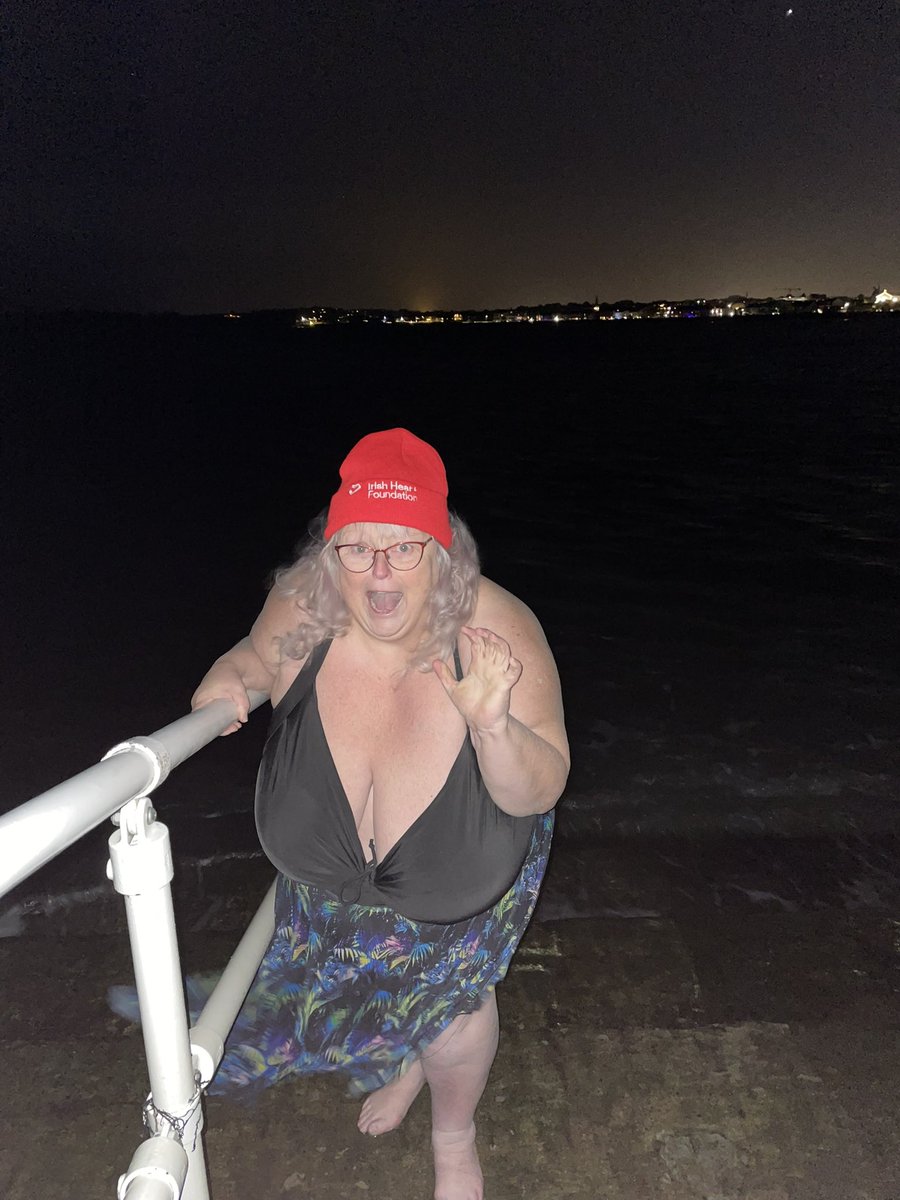 TeenaGates's tweet photo. #Dip7 Thought the wind was supposed to be easing off this evening…. but Skerries didn’t get the memo! 🥶🤪With Mark Cleary for Irish Heart Foundation. @Irishheart_ie https://t.co/WZ8rHb0tHE