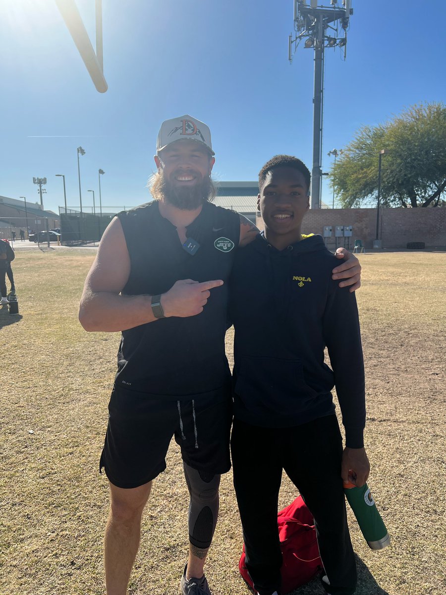 Training is essential. <a href="/GroundUpQB/">GROUND UP</a> if you want to be the best, learn from the best, train with the best. 💯💯💪🏾💪🏾🏈