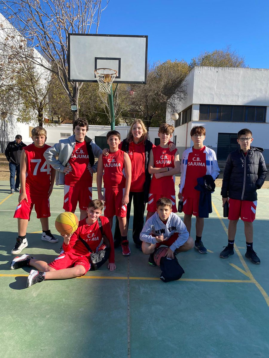 Último partido del año de los infantiles, se va notando mucho la mejora individual. A seguir trabajando para poder aplicarlo a nivel grupal, juntos!!! ❤️🏀 Mimi crónica. Tribu Sajuma Corazón Sajuma