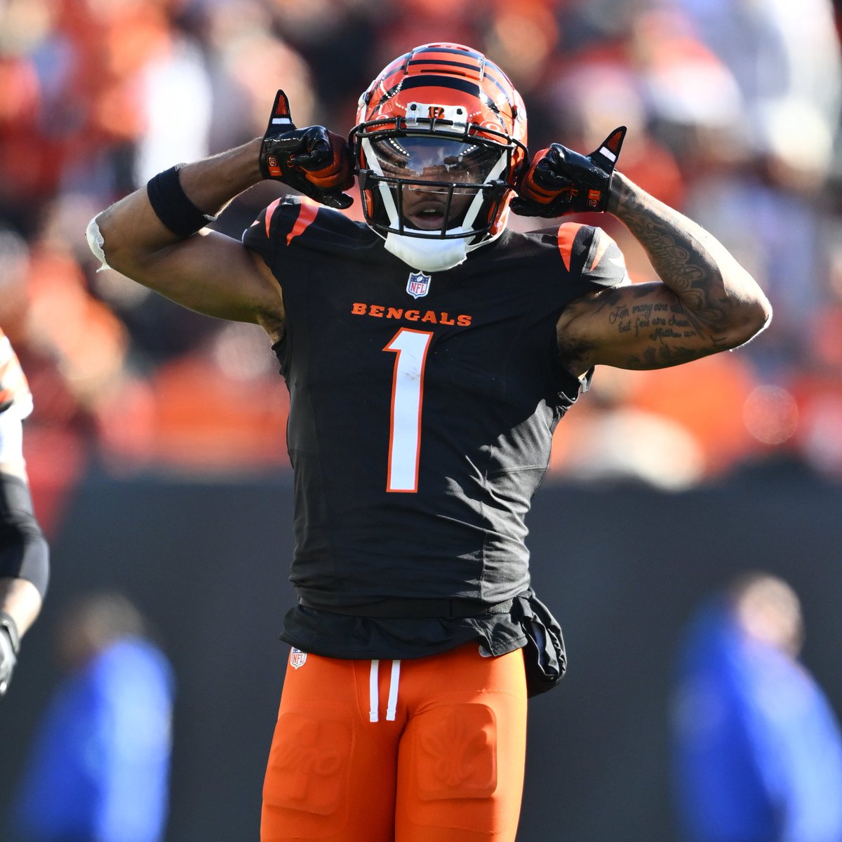 He really is UNO!!

Ja'Marr has officially broken his own franchise single season record with 1,463 receiving yards 🔥

#ProBowlVote + <a href="/Real10jayy__/">Ja’MarrChase</a>