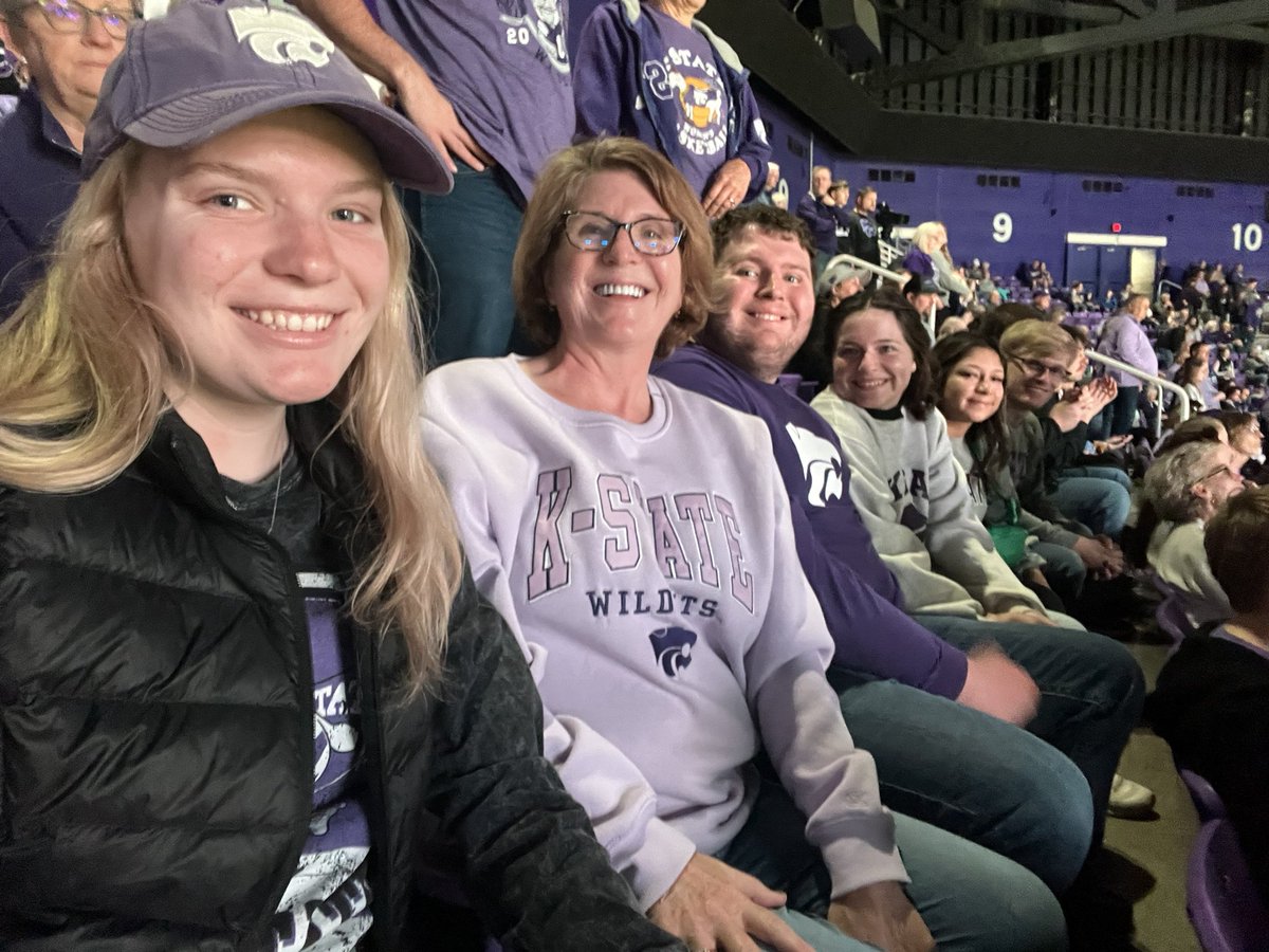 MelissaLLB's tweet photo. #KStateWBB Go Cats!! #11 https://t.co/5dAHpa8Q6b