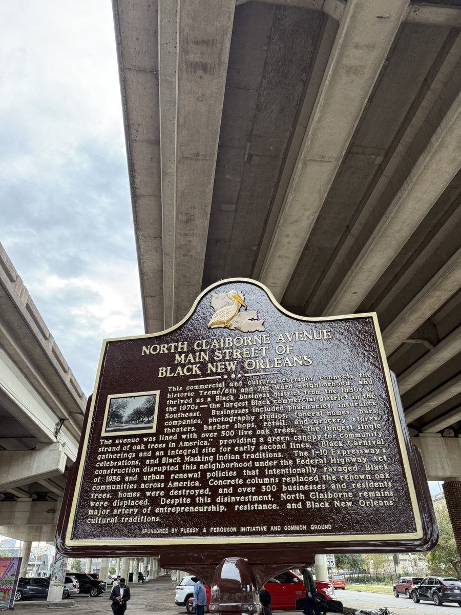 cierralexis's tweet image. on st. bernard &amp;amp; claiborne ave, we memorialized the Black commercial &amp;amp; cultural, oak-tree lined corridor that existed before the I-10 expressway was intentionally built through it. i'm so honored to have written this historical marker on behalf of plessy &amp;amp; ferguson initiative.