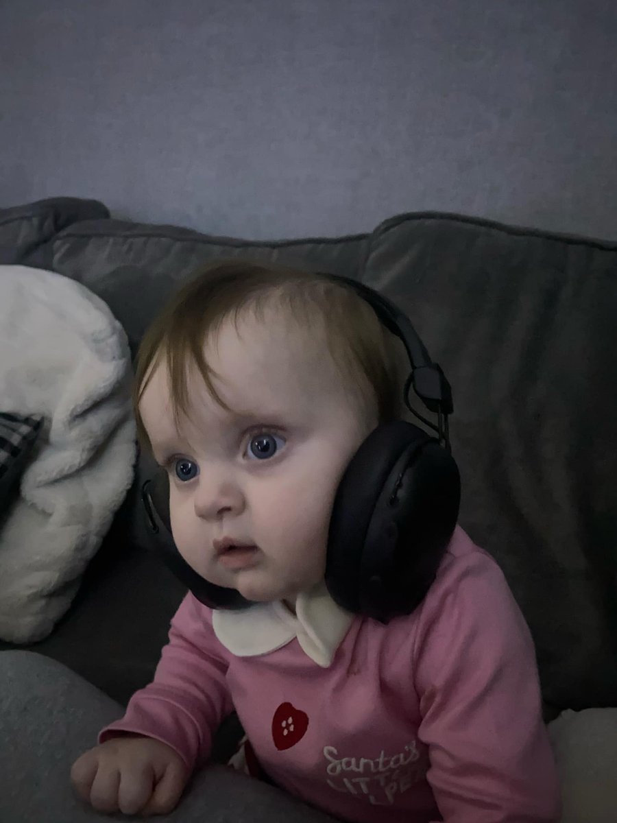 Wayne ison tweet media