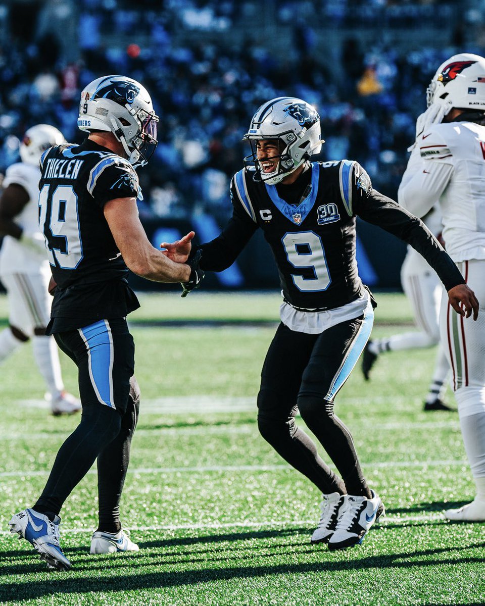 Panthers's tweet photo. Thielen 🤝 Young

@athielen19 | #WPMOYChallenge https://t.co/YjHu4VzMHl