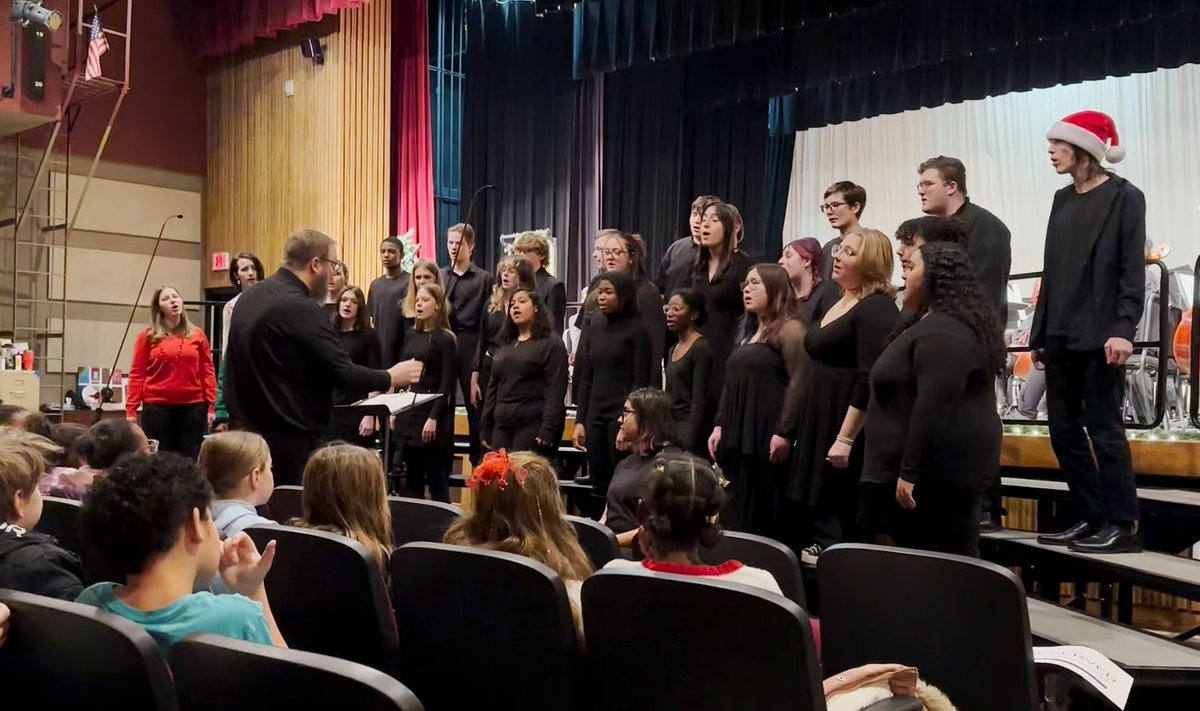 GBCSBobcats's tweet photo. GBCS hosted a concert and luncheon for our 55+ community members on Thursday, December 19th! GBHS Choir, Wind Ensemble, and Orchestra came together for a lovely 'Winter Wonderland' performance, followed by a delicious lunch prepared by GBCS Dining Services! #WeAreGB https://t.co/79jxqkbeOI