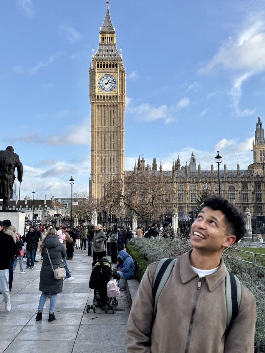 kev_rain's tweet photo. BIG BEN!
I’m on my London Mission 🇬🇧
This city is so charismatic. And COLD 🥶
I like it here.
#London #BigBen #007 #Britain #travel #goseetheworld #happyholidays #2024travel #christmas24 https://t.co/n2yRWbzV9O