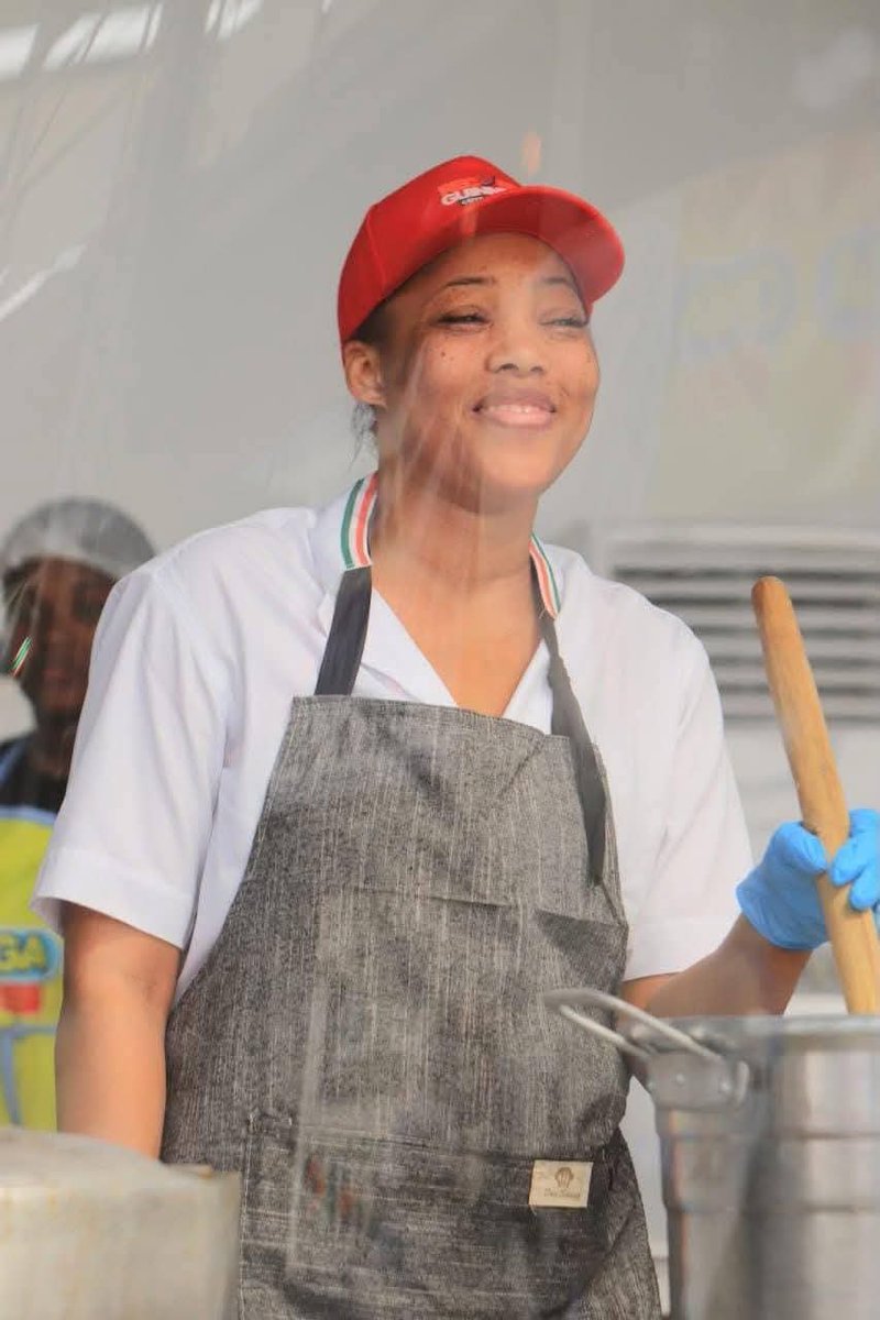 ZonePresse_'s tweet photo. Le restaurant de Zeinab BANCE Guinness Record, LOTRE RIVE Abidjan Riviera Palmeraie rue Ministre.
🥣🔪🍅🍽🥫🔥👏🏾👏🏾❤️
#GoCheffeZeinab
#RecordsGuinness https://t.co/vqgMLQ9eVo