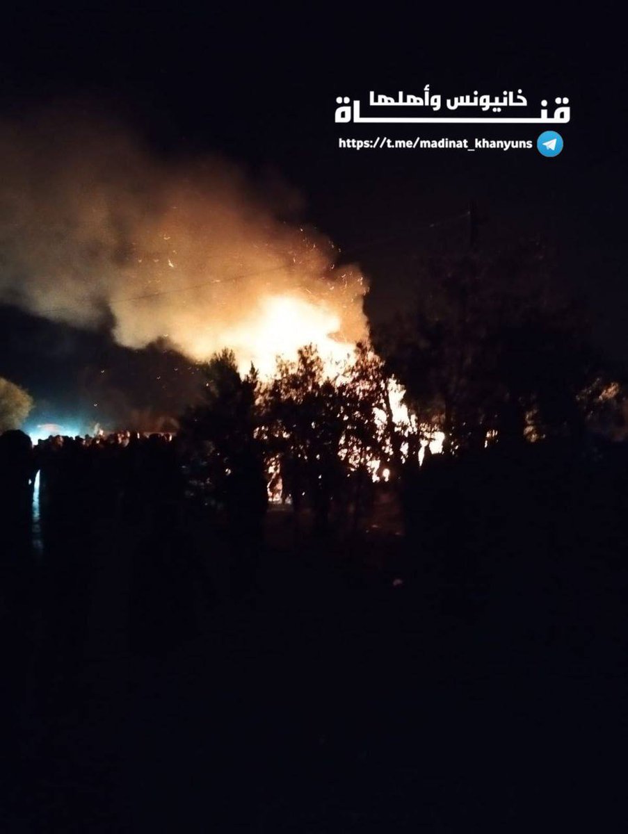 الخيام تحترق مجزرة في مواصي خانيونس وعدد كبير من الشهداء والاصابات والنازحين💔😢

يا أمة المليار - للاسف لا مُجيب..
#قطار_الرياض 
#قطر_الامارات 
#فلسطين