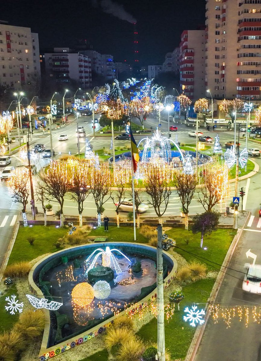 #Romania 
#Bucharest Night View Habibi Come To Romania ❤️
#عطاری_پرموشن #نوائےسحر 
#رہبرورہنما_سعدرضوی