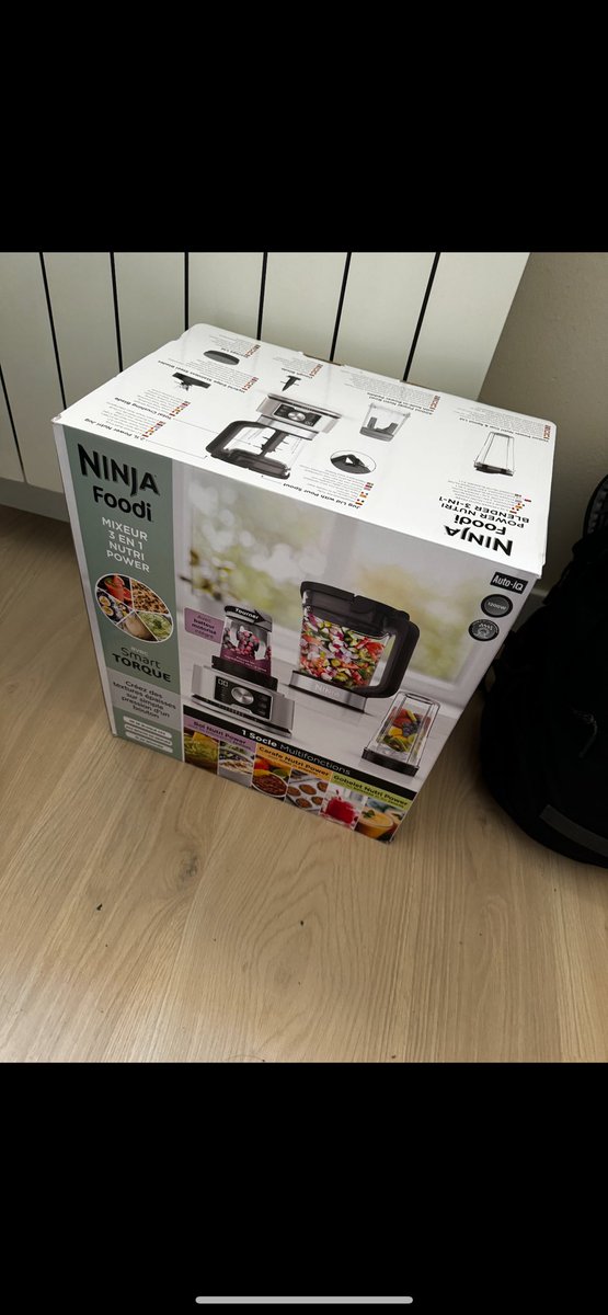hattvivi's tweet photo. un día eres joven y al otro te hace feliz comprarte estas cosas en vez de ropa etc 
adulto joven feliz 🤍 https://t.co/Q94vr6czAX