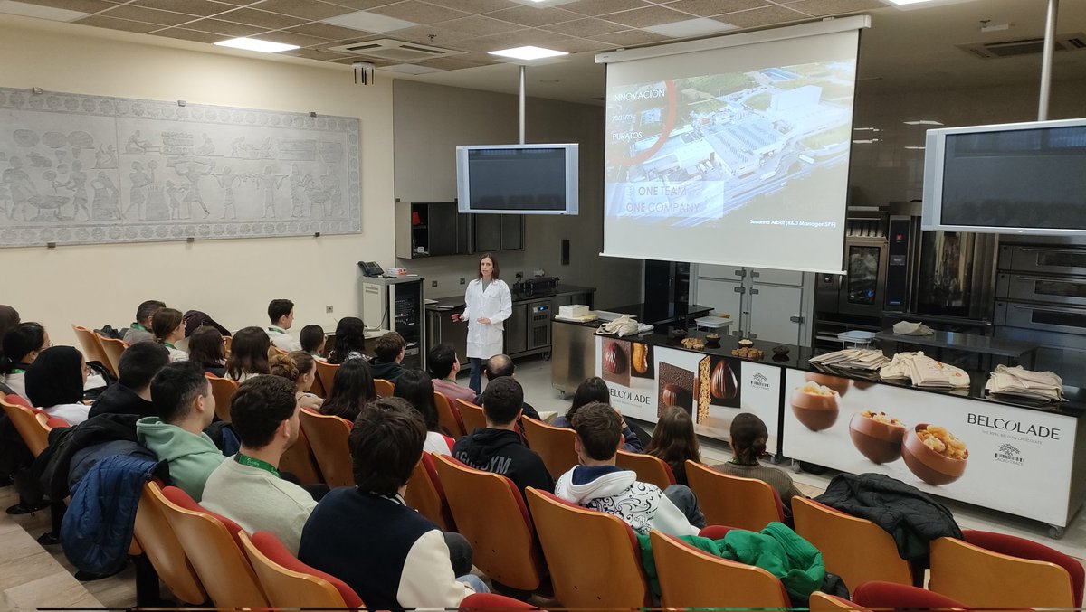 MonicaToldra's tweet photo. Final de semestre fent una visita a la planta de Sils de @PuratosGroup amb estudiants dels Graus en #InnovacióiSeguretatAlimentària #GINSA i #EnginyeriaAgroalimentària @UdGPolitecnica @univgirona
"Food Innovation for Good" 🍞🍫🧈 Molt agraïts! #FoodInnovation
#FoodTech #AprenEPS https://t.co/VJyaNGojDb