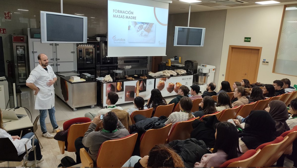 MonicaToldra's tweet photo. Final de semestre fent una visita a la planta de Sils de @PuratosGroup amb estudiants dels Graus en #InnovacióiSeguretatAlimentària #GINSA i #EnginyeriaAgroalimentària @UdGPolitecnica @univgirona
"Food Innovation for Good" 🍞🍫🧈 Molt agraïts! #FoodInnovation
#FoodTech #AprenEPS https://t.co/VJyaNGojDb