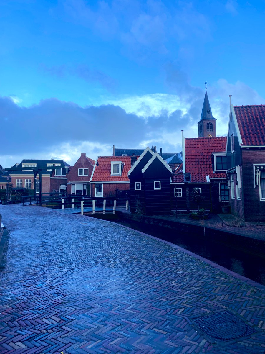 ATTAMOTTA's tweet photo. Leuke middag gehad is Volendam, helaas geen punten mee naar Doetinchem. Hopelijk weet Jan het tij te keren in de winterstop, en dan maar rustig toewerken richting de Play-Offsโฆ en aub met Fortes op de bank, dit gaat echt niet meer. #volGRA https://t.co/DmqsJmWQ67