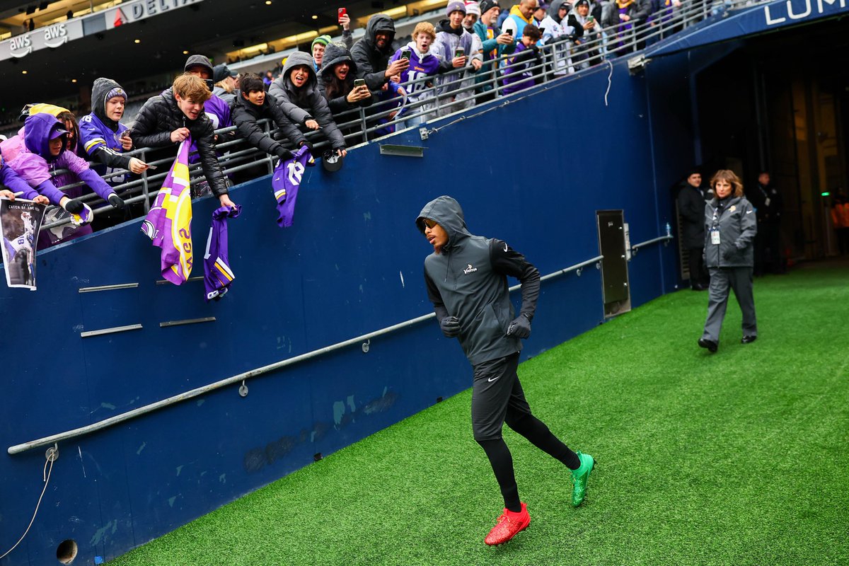 Vikings's tweet image. Tis the season 🟢🔴

@JJettas2 #ProBowlVote