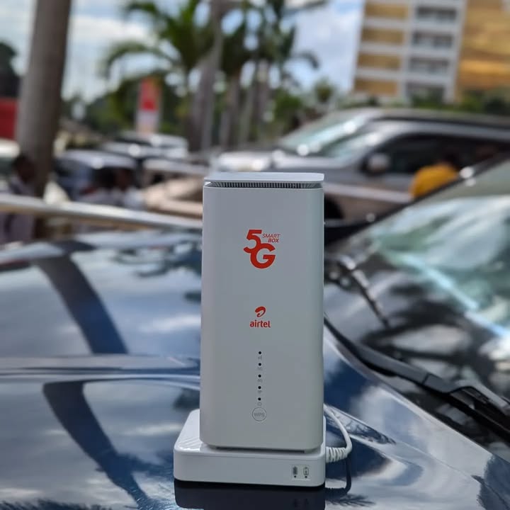 samsino_'s tweet photo. • Fast 
• Free powerbank
• First month of free Unlimited data

Airtel 5G router isn’t just a normal gadget, it’s a lifestyle upgrade.

Be ready to leave the slow internet lifestyle behind.

Locked - 75,000
Unlocked i.e universal - 95,000
Both with unlimited data plan packages https://t.co/ZjD78Qwfrk