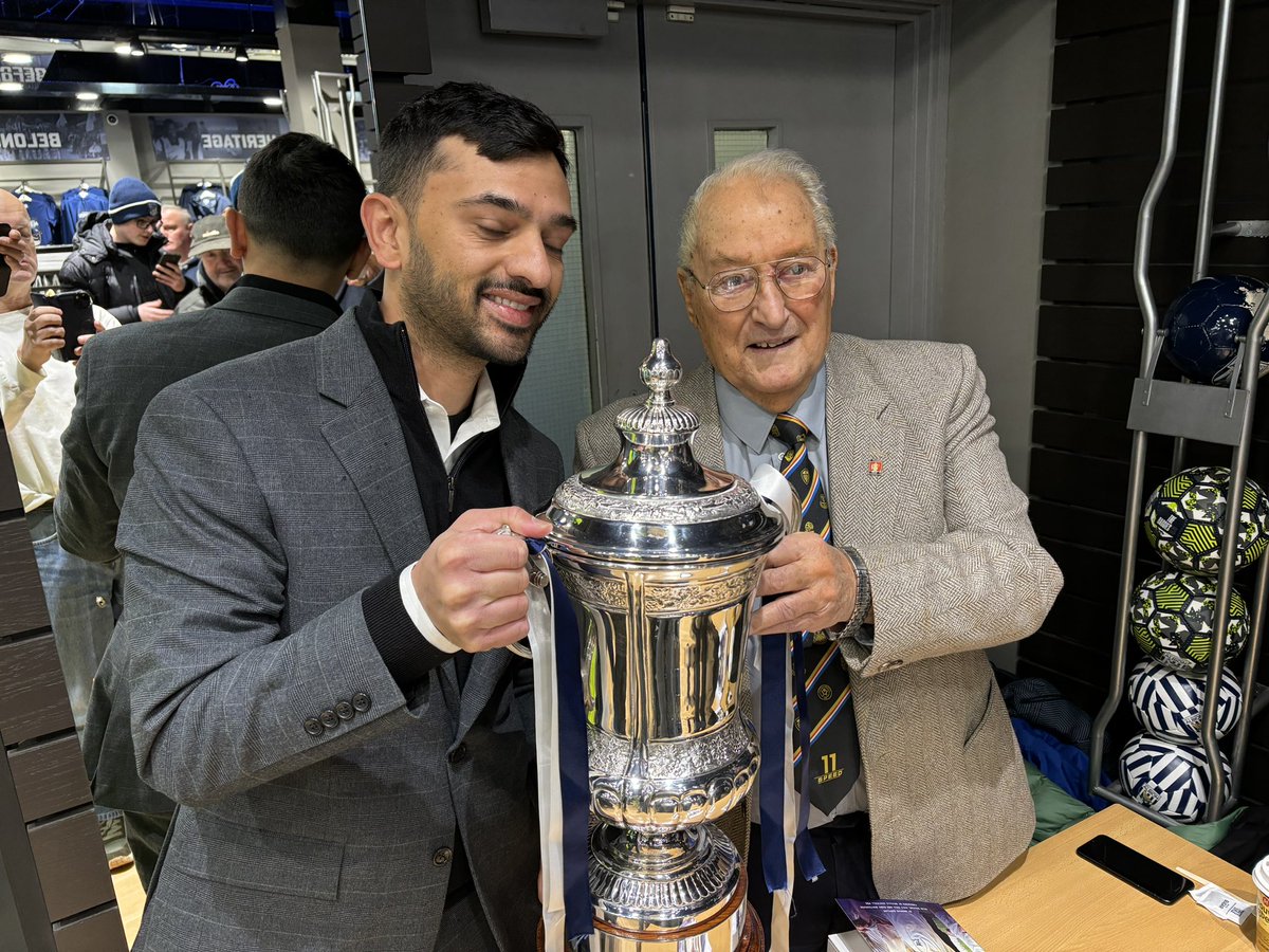 Dean Walton 𓅪 (@deanothebaggie) on Twitter photo Great day all round. Busy book signing with Graham Williams followed by a much needed 3 points. Massive performance by <a href="/alex_mowatt/">Alex Mowatt</a> #WBA <a href="/ashishP/">Ashish Patel</a> <a href="/ladywoodnorm/">Norman Bartlam</a> <a href="/snarka/">snarka</a> Great day all round. Busy book signing with Graham Williams followed by a much needed 3 points. Massive performance by <a href="/alex_mowatt/">Alex Mowatt</a> #WBA <a href="/ashishP/">Ashish Patel</a> <a href="/ladywoodnorm/">Norman Bartlam</a> <a href="/snarka/">snarka</a>