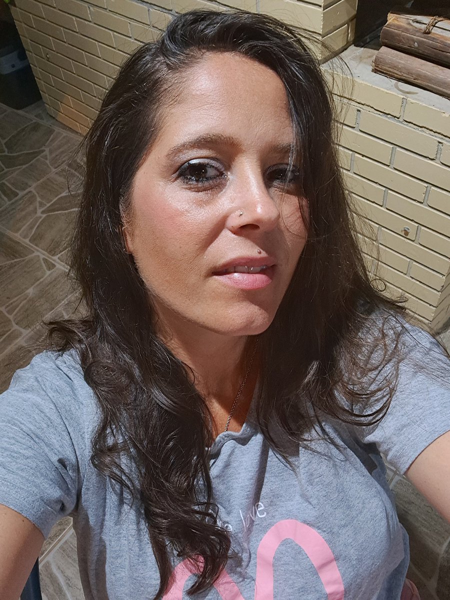 Suhely_Bueno's tweet photo. Parabéns para mim! Rsrsrs!
Feliz 4.1! https://t.co/KlIdikZCV0