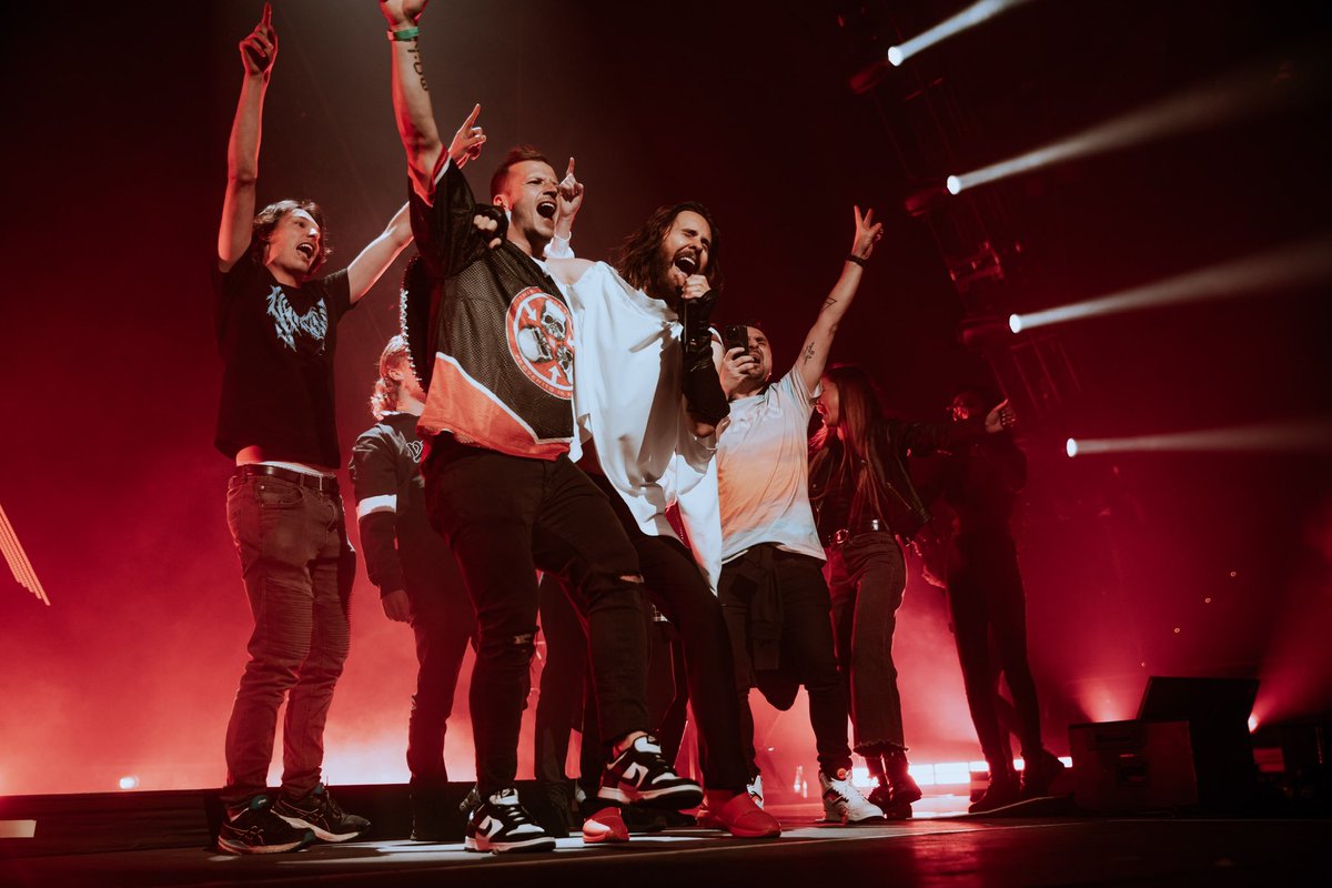 30SECONDSTOMARS's tweet photo. Dear MARS Army,

As we reflect on this incredible year, we’re overwhelmed with gratitude for each and every one of you. The Seasons World Tour was truly the best tour of our lives, and it’s all thanks to YOU.

From the very first stop to the 78th city, your energy, passion, and love carried us through every moment. Thank you for screaming your lungs out, for your signs, your stories, your support, and your endless love.

Here’s to the memories we’ve made and the ones still to come.

Jared + Shannon