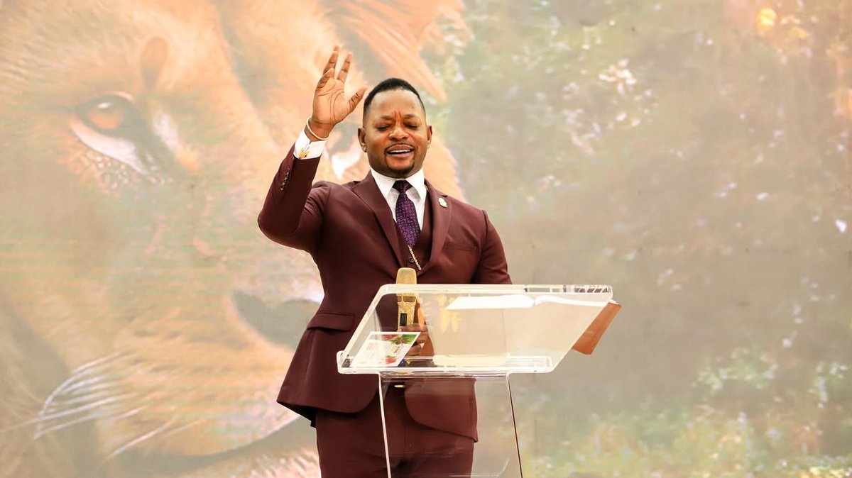 AlphLukau's tweet image. May the Lord give you victory in this battle in the name of Jesus; make these 6 DECLARATIONS with me
1. **Declaration of Open Doors**
I declare that God is opening new doors for me. Every limitation is being removed, and I am stepping into my divine purpose!
#OpenDoors