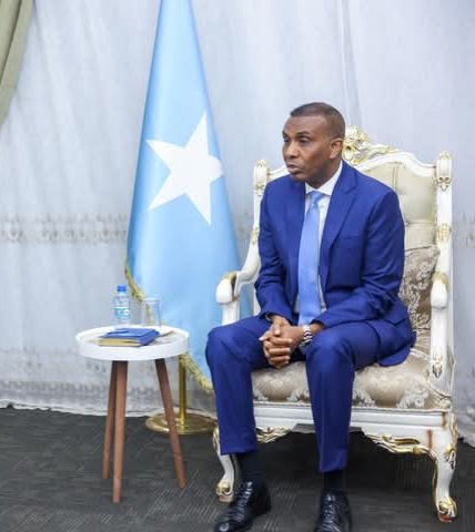HonAliKorane's tweet photo. Had fruitful meetings with Somalia President H.E @HassanSMohamud, PM @HamzaAbdiBarre and USA Ambassador H.E Richard Riley in Mogadishu to discuss about prevailing issues. I equally had phone conversations with Jubbaland's @PresidentMadobe &amp; Norway Special Envoy H.E Einar Rystad https://t.co/bxewU5EuMI