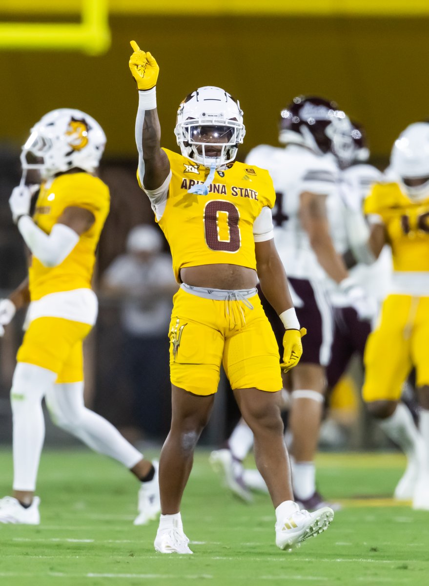 UCLA has landed a commitment from former Arizona State DB Cole Martin

Martin will now play for his father Demetrice Martin, who was recently named DBs coach for the Bruins
