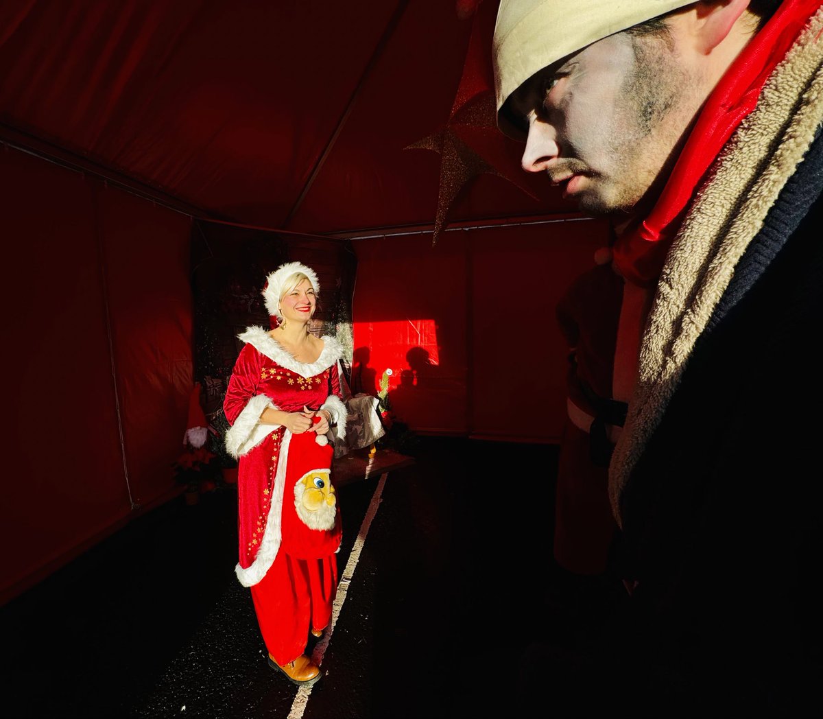 Deirdre Power (@deirdreapower) on Twitter photo The City: Scrooge redeems all as Ms Santa Paws shares good will! Local community’s talent delights #limerickgeorgianchristmas
Our festive neighbourhood gathering today on the streets of the Cresent. #limerick <a href="/lumensttheatre/">LumenStreetTheatre</a> The City: Scrooge redeems all as Ms Santa Paws shares good will! Local community’s talent delights #limerickgeorgianchristmas
Our festive neighbourhood gathering today on the streets of the Cresent. #limerick <a href="/lumensttheatre/">LumenStreetTheatre</a>