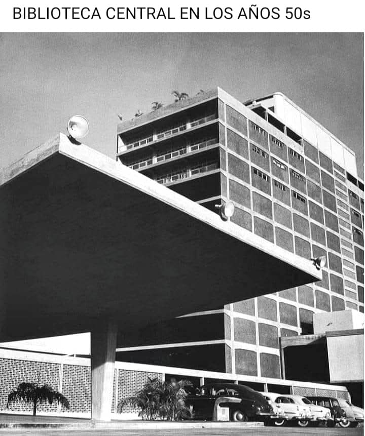 La Universidad Central de Venezuela fue fundada el 22 de diciembre de 1721 por el rey Felipe V, convirtiéndose en la institución de educación superior más antigua del país.

¡Hoy la UCV cumple 303 años de fundada!