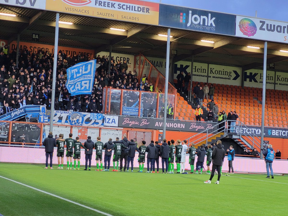 nielsvenus's tweet photo. Vanmiddag in Volendam mijn eerste uitwedstrijd van De Graafschap van dit seizoen bezocht ๐
FC Volendam was met 2-1 te sterk voor de Superboeren ๐ก
Gastvrij ontvangen in het Kras Stadion ๐
#volGRA #DeGraafschap #Volendam #groundhopping https://t.co/0h0WAmbpfE
