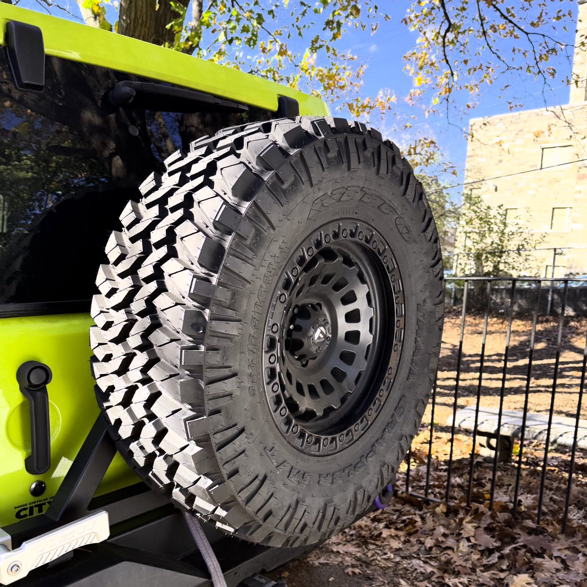 SimpleTire.com (@simpletire) on Twitter photo tha tha tha tha THE GRINCH! 🛞🎄
Who needs a sleigh when you have fresh treads? Save big on amazing tires like these <a href="/NittoTire/">NITTO TIRE USA</a> #TrailGrappler M/Ts during our #holidayhaul sale! 👏
🔗: simpletire.com/tire-deals tha tha tha tha THE GRINCH! 🛞🎄
Who needs a sleigh when you have fresh treads? Save big on amazing tires like these <a href="/NittoTire/">NITTO TIRE USA</a> #TrailGrappler M/Ts during our #holidayhaul sale! 👏
🔗: simpletire.com/tire-deals