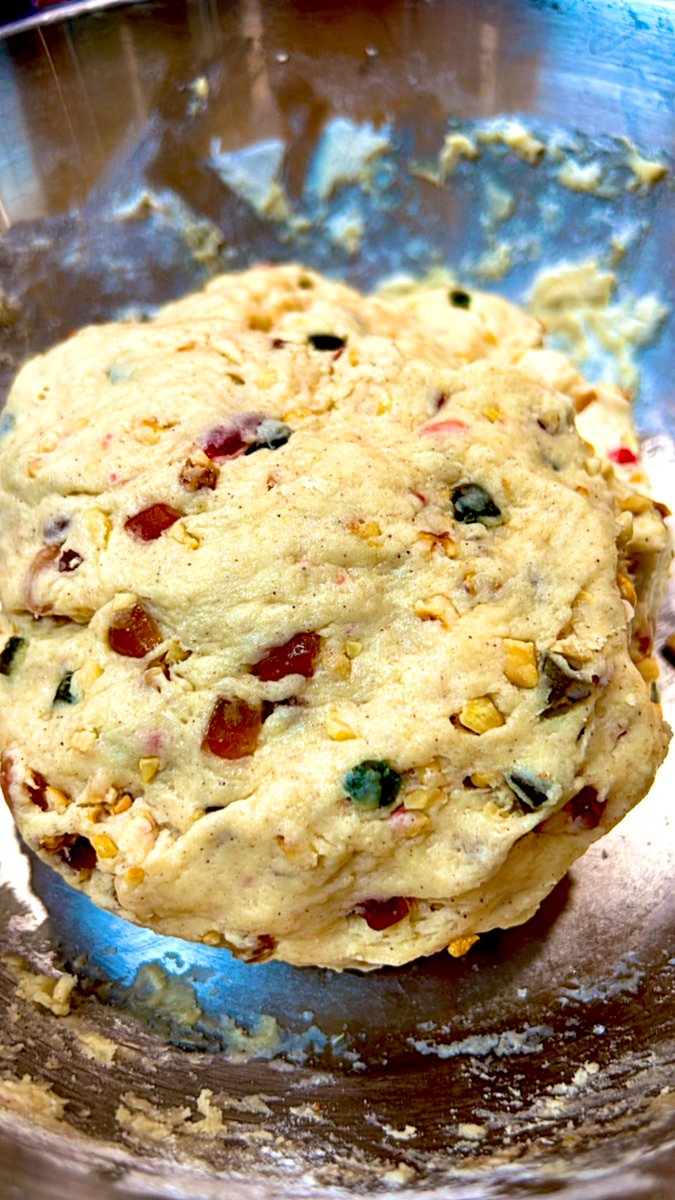 ClemCaro06's tweet image. Essai du jour ✨ Mini Stollen alsacien 
#Bredele #Stollen #BiscuitsAlsaciens