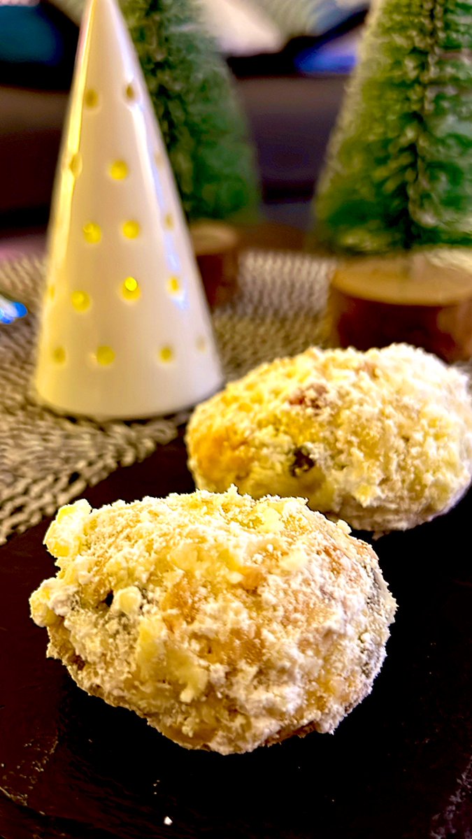 ClemCaro06's tweet image. Essai du jour ✨ Mini Stollen alsacien 
#Bredele #Stollen #BiscuitsAlsaciens