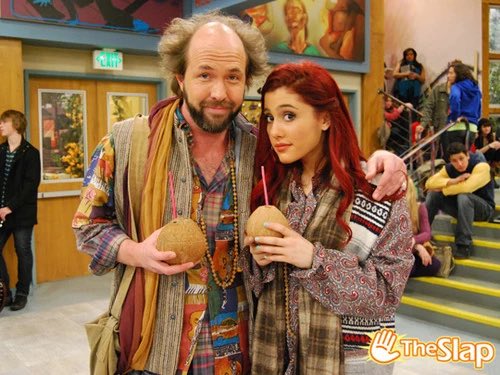 PopCrave's tweet photo. Eric Lange, who played Sikowitz in ‘Victorious,’ shares post after seeing ‘Wicked’:

��So insanely proud of my former ‘student.’ I’m floored by Ariana Grande in Wicked. A beautifully vulnerable, honest, funny and deeply grounded performance.” https://t.co/jTwQ4Pglsk