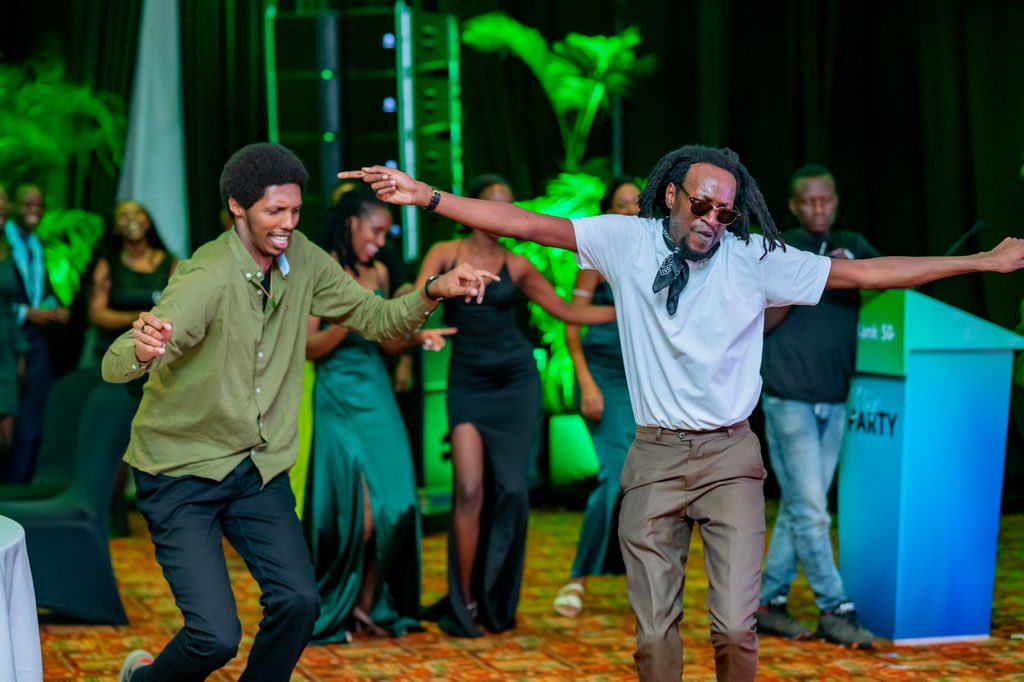 imbankrw's tweet photo. A HUGE shoutout to @RutiJoel, who had us dancing and singing at the top of our lungs at the #GoldenJubilee staff party.
Our host @ArthurNkusi kept the vibe electric!
@dj_iraa had us entertained till the last beat!
Ingeli za I&M Bank, you gave us the time of our lives!
#IM50 https://t.co/7Utm0STE7V