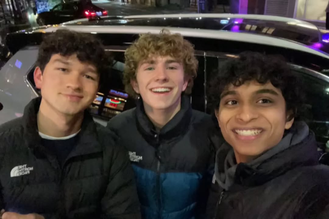 TheSevensSun's tweet image. Hanging out with the bros.