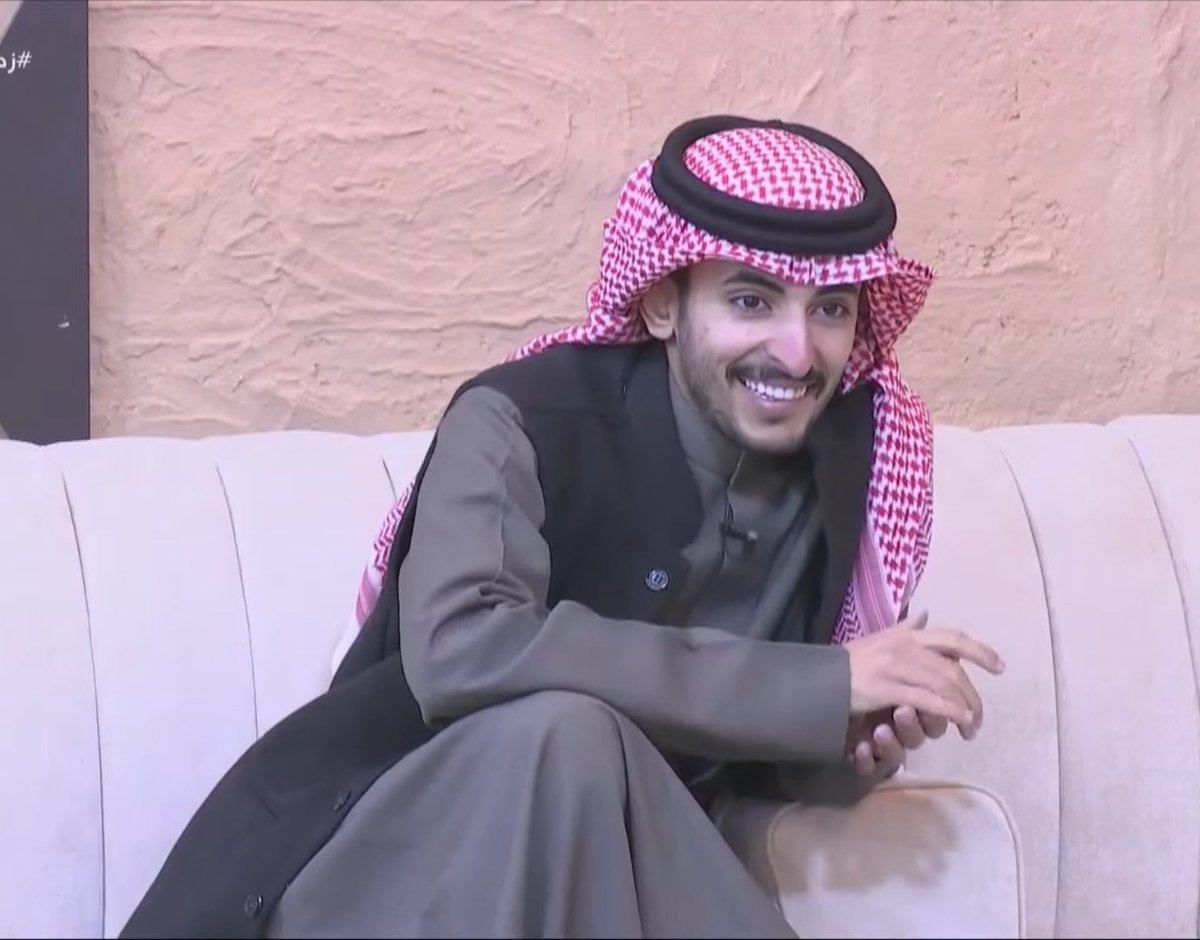 r_1577's tweet photo. اخيراااً🧡✨
#جميل_العتيبي|#زد_رصيدك8 https://t.co/mfn92OCjAf
