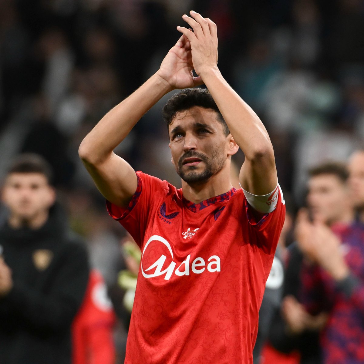 📲 Jesús Navas: “What I experienced this afternoon at the Bernabéu was a blessed madness. I can’t remember ever seeing anything like it in a rival’s stadium. 

That’s why I feel the need to thank Real Madrid fans for their dedication &amp; their recognition of me in a memory that