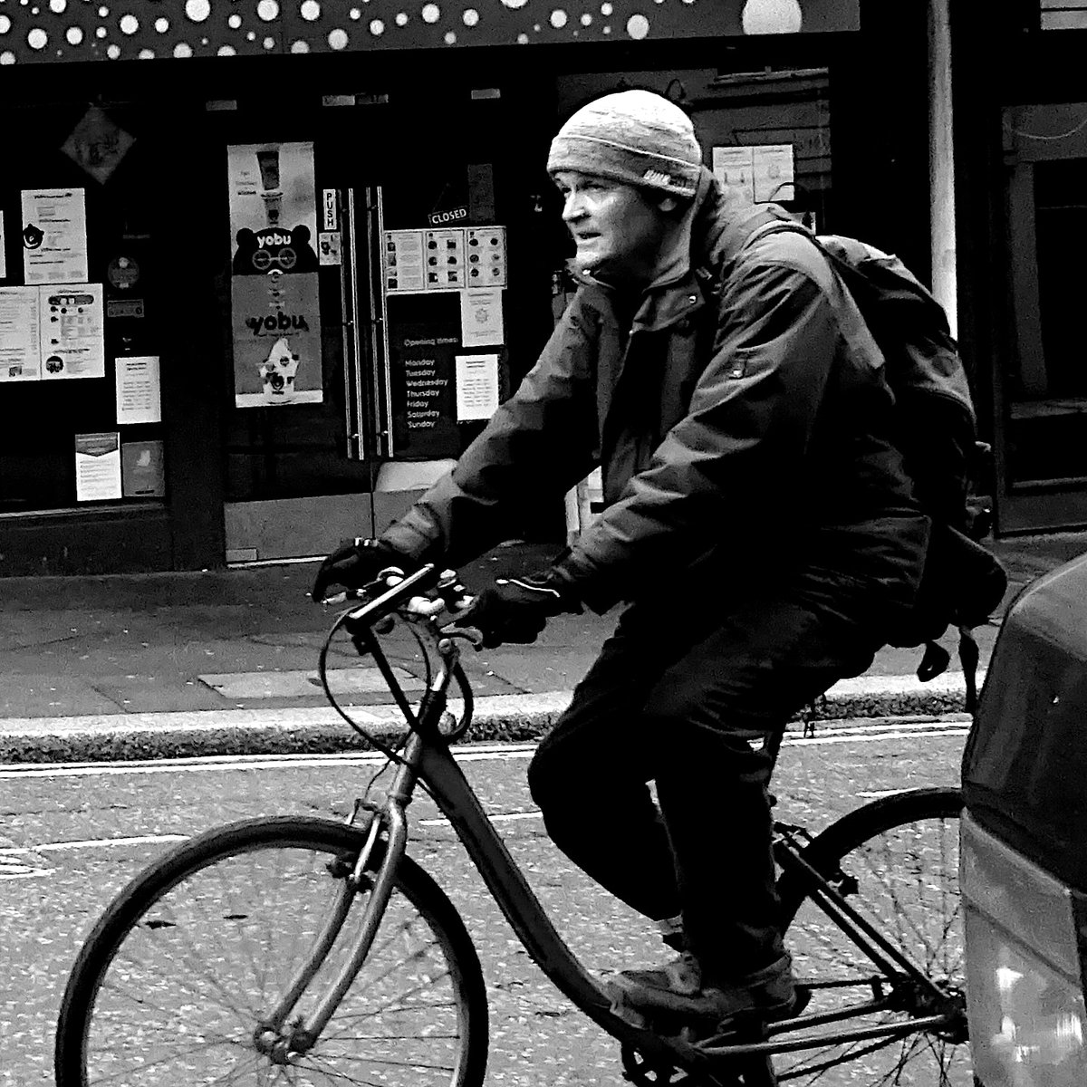 TR6STD3ACID's tweet photo. Uphill Climb #streetphoto #streetphotography #photography #picture #pictures #image #images #street #streetscene #blackandwhite #blackandwhitephotography #thestreet #thestreets #urbanphotography #urban #cycling #bicycle #bicycles #cyslist #cyclists #bikes https://t.co/bcliMoZZOE