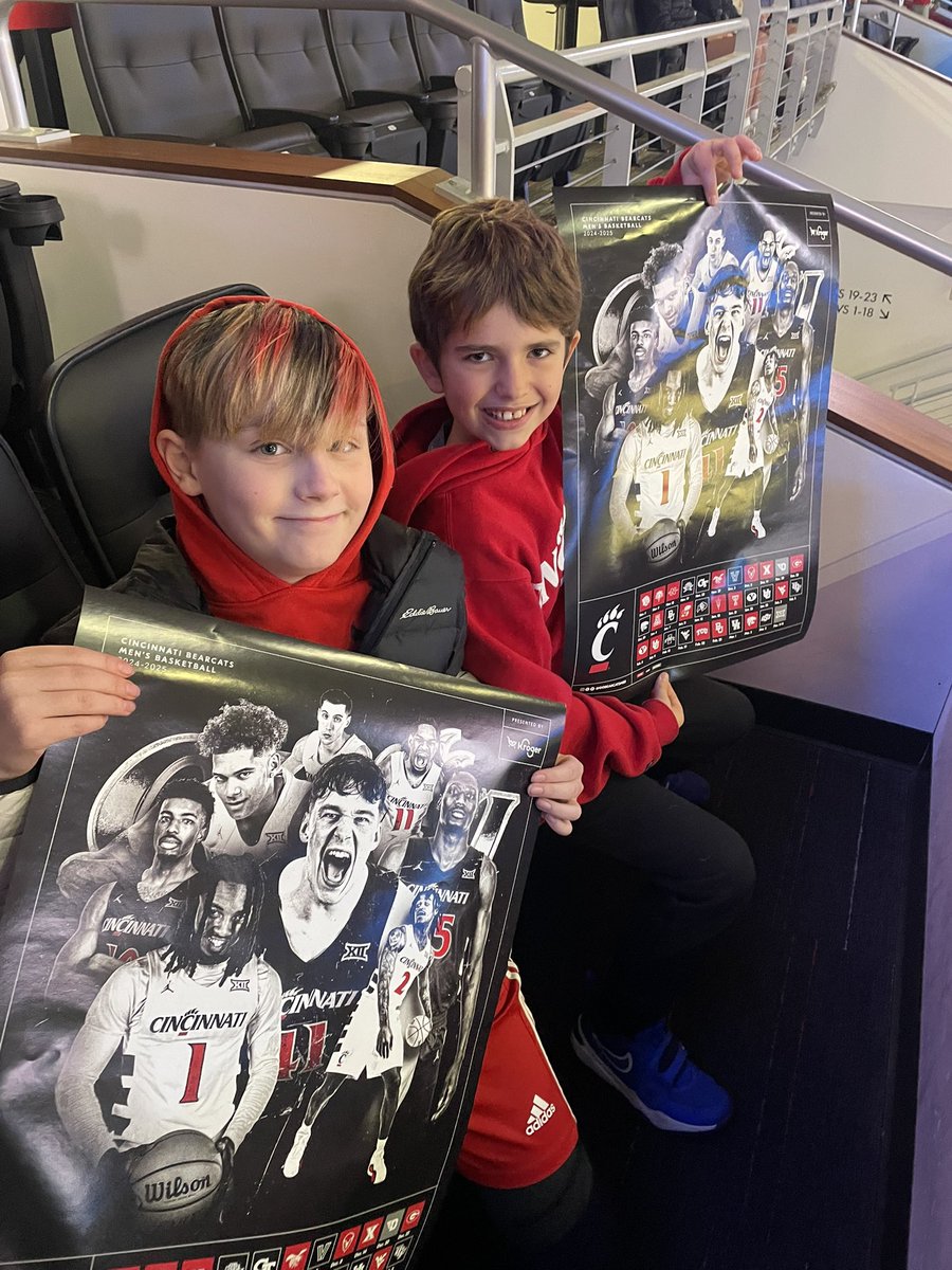 JoeRat140's tweet photo. #bearcats https://t.co/Zh6DjcpSIM