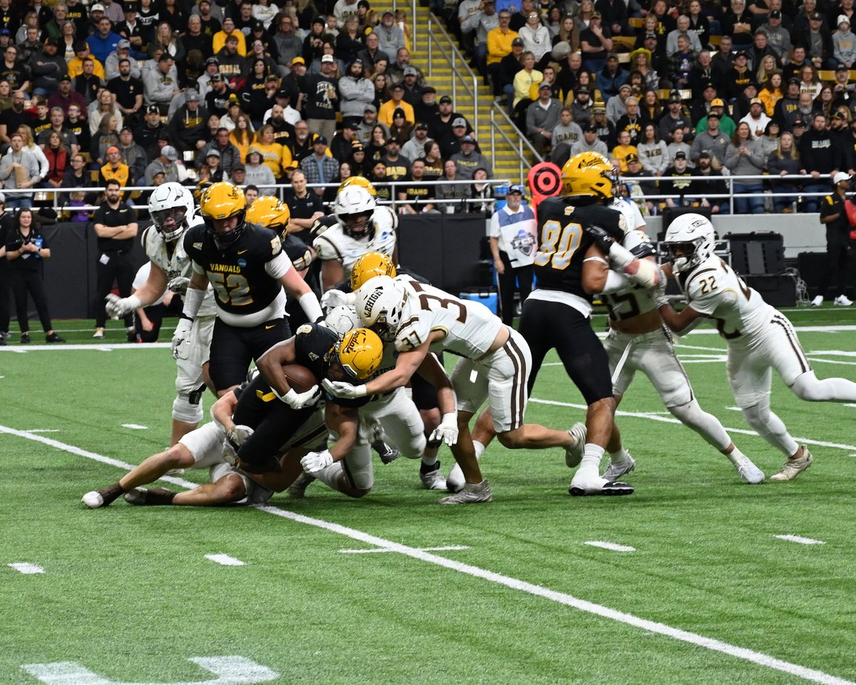 LUFBPartnership's tweet photo. Play Sequences, @lehighfootball vs @VandalFootball , FCS Playoffs, 2024.  @HaydenJohnson09 @JacksonDowd2 @MachalikMatthew #rhinostomp #thenest #hawklife #hollerifyouhearme https://t.co/VaqU1EmyG2