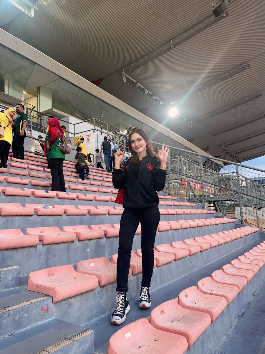 nursyuhada_7's tweet image. MFL Challenge Cup 2024-2025 | QF2

Kuala Lumpur Rovers FC 0-3 Kedah Darul Aman FC  
22 DECEMBER 2024
SUNDAY | 5PM
STADIUM BOLASEPAK KL

KDA FC mara ke ke Separuh Akhir menentang PDRM FC.
#MFLChallengeCup2024-25 #LigaMalaysia #DemiLigaKita #KDAFC #KedahDarulAmanFC #PulunKedahPulun