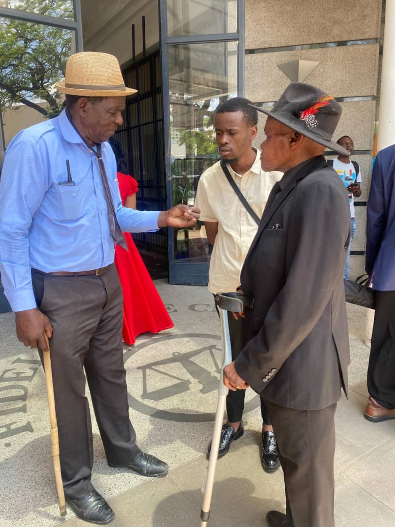 NDWGYouthWing's tweet photo. Today, our Youth Movement President @ComfortMpofu met with @IbhetshuLikaZulu to commemorate victims of #Gukurahundi. He also learned from former #ZIPRA Commanders. Later, he engaged with Byo youths on politics #UnityDayZW #Zimbabwe" https://t.co/41pL9TMCeO