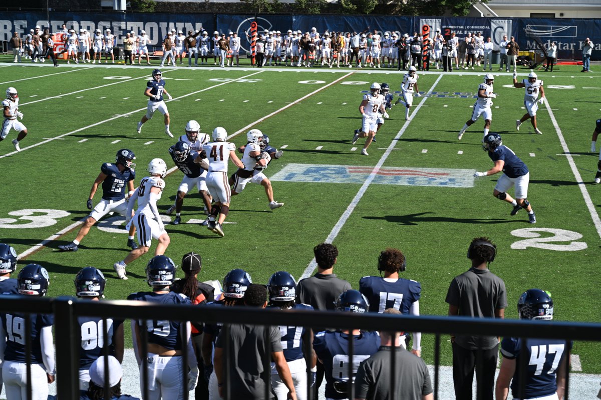 LUFBPartnership's tweet photo. Play Sequences, @lehighfootball vs @HoyasFB 2024. 
 
Clearly should have been a TD!

   @NickPeltekian @DenucciMike @a_worthy22  @JadinNelson 

 #rhinostomp #thenest #hawklife #hollerifyouhearme https://t.co/LnfL1MXLM3