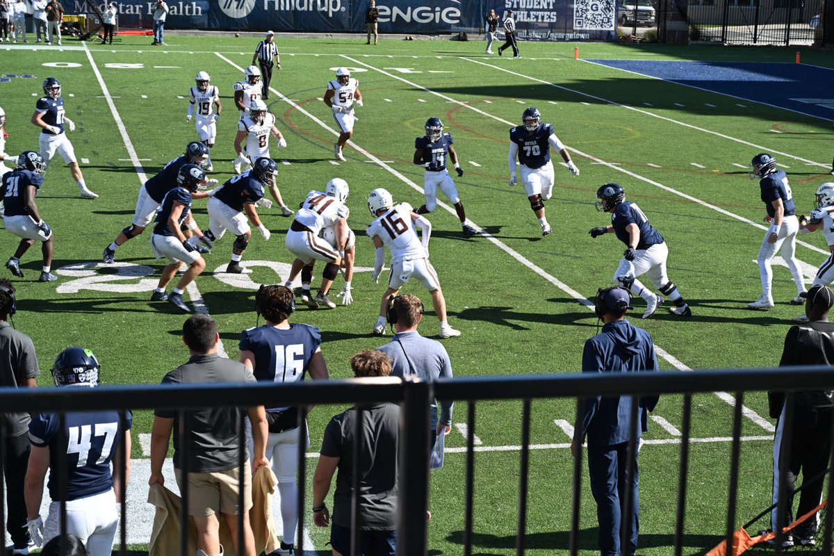 LUFBPartnership's tweet photo. Play Sequences, @lehighfootball vs @HoyasFB 2024. 
 
Clearly should have been a TD!

   @NickPeltekian @DenucciMike @a_worthy22  @JadinNelson 

 #rhinostomp #thenest #hawklife #hollerifyouhearme https://t.co/LnfL1MXLM3