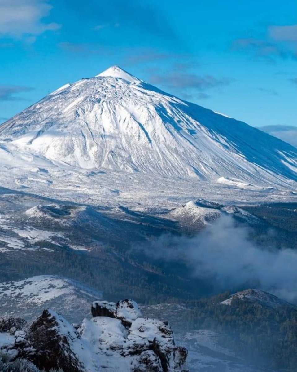 El Teide esta mañana, esta precioso.