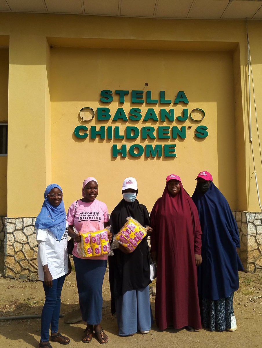 PadDrive2024's tweet photo. On Saturday, December 21, 2024, the Abeokuta PadDrive Initiative team visited the Stella Obasanjo Orphanage Home, donating essential sanitary pads to young girls in need!

Thanks to our supporters for making this possible. Together we can achieve more!

#PadDrive #GivingBack https://t.co/vC5ly11BTf