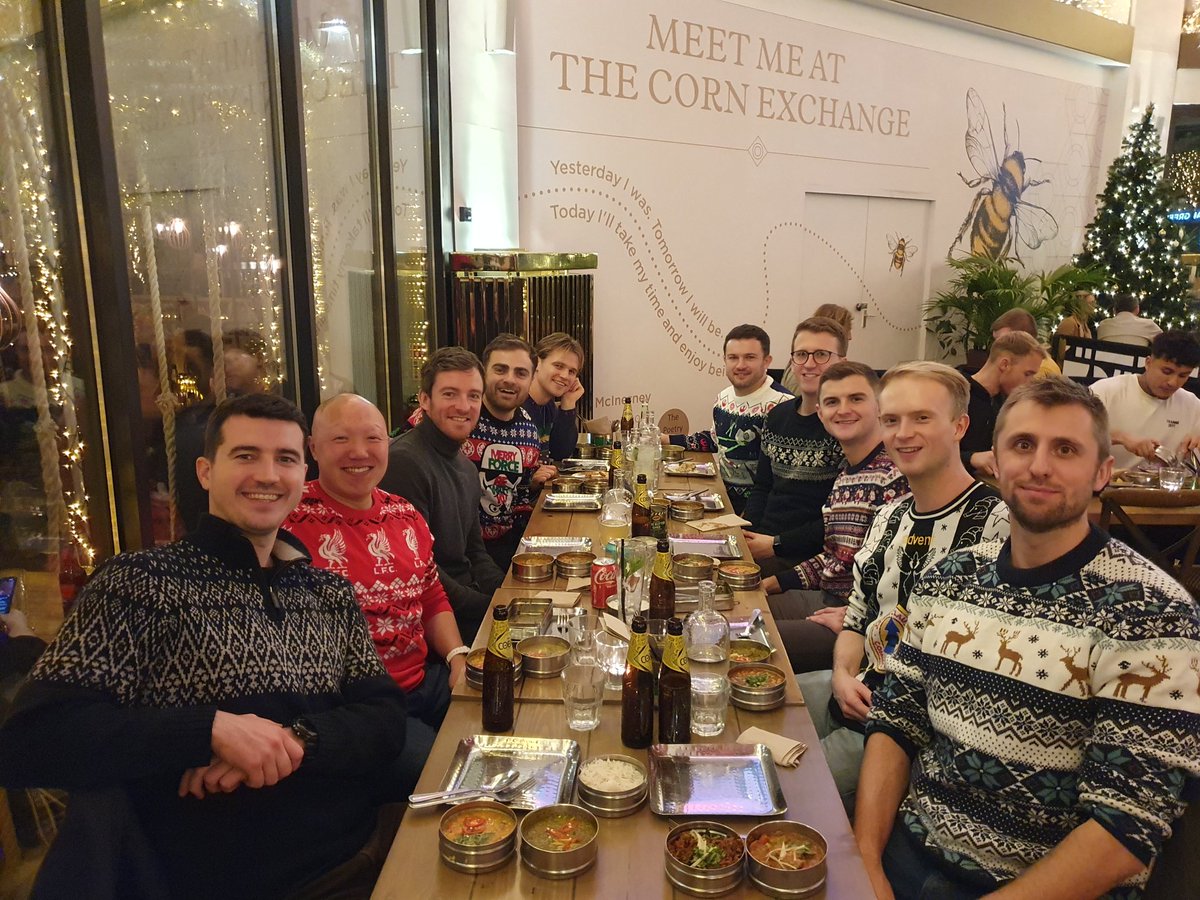 Manchester Medics FC Old Boys would like to wish everybody a Merry Christmas and a Happy New Year! 🎄🎅🎁