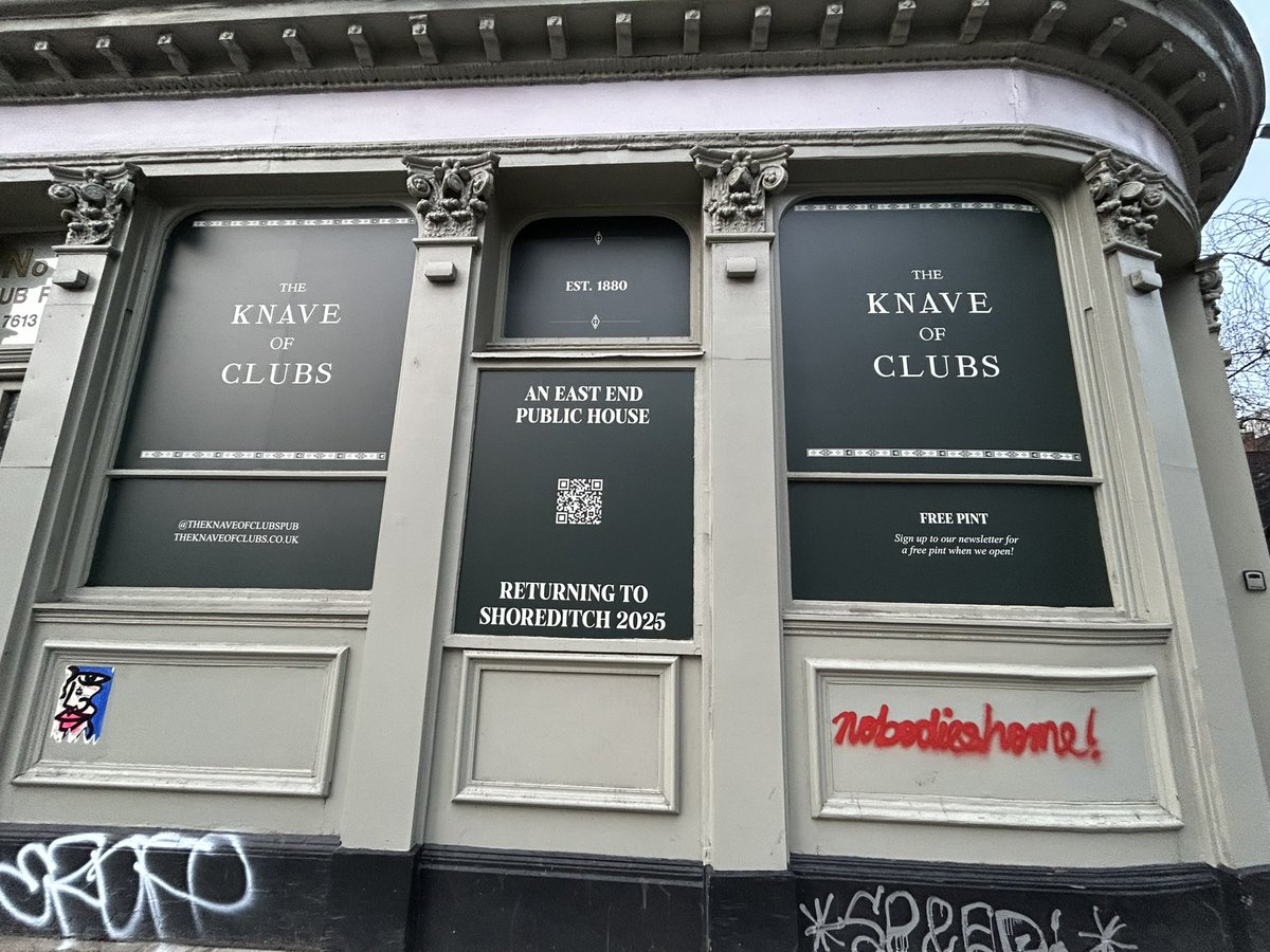 PubsSaving's tweet image. New pub opening in Shoreditch! The Knave of Clubs, 1 Club Row, Spitalfields #E1 Grade II listed. Operated as a restaurant for many years. Hopefully the original interior has been preserved. #pubsreopening