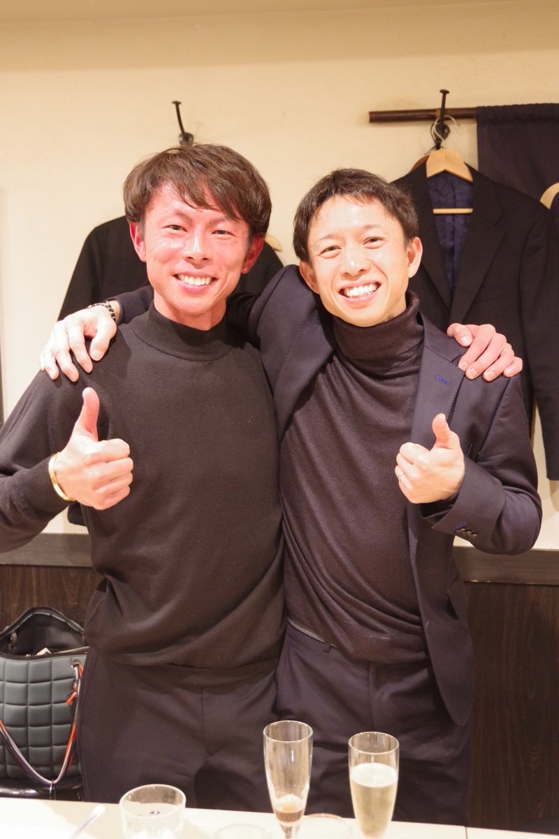sanspo_boatrace's tweet photo. 第39回 #グランプリ を制して今年の #賞金王 を確定させた #毒島誠 選手のご厚意で、来年のボートレース・グランプリ特製カレンダーに直筆サインを入れて、抽選でサンスポボートレースのＸフォロワー３人にプレゼントします。希望する方はフォロー＆リポストでご応募ください。年明け1月３日締め切りとします。
お���達にもぜひご紹介いただき、来年も #サンスポボートレース で一緒に楽しみましょう！
https://t.co/ObgAduBG6e